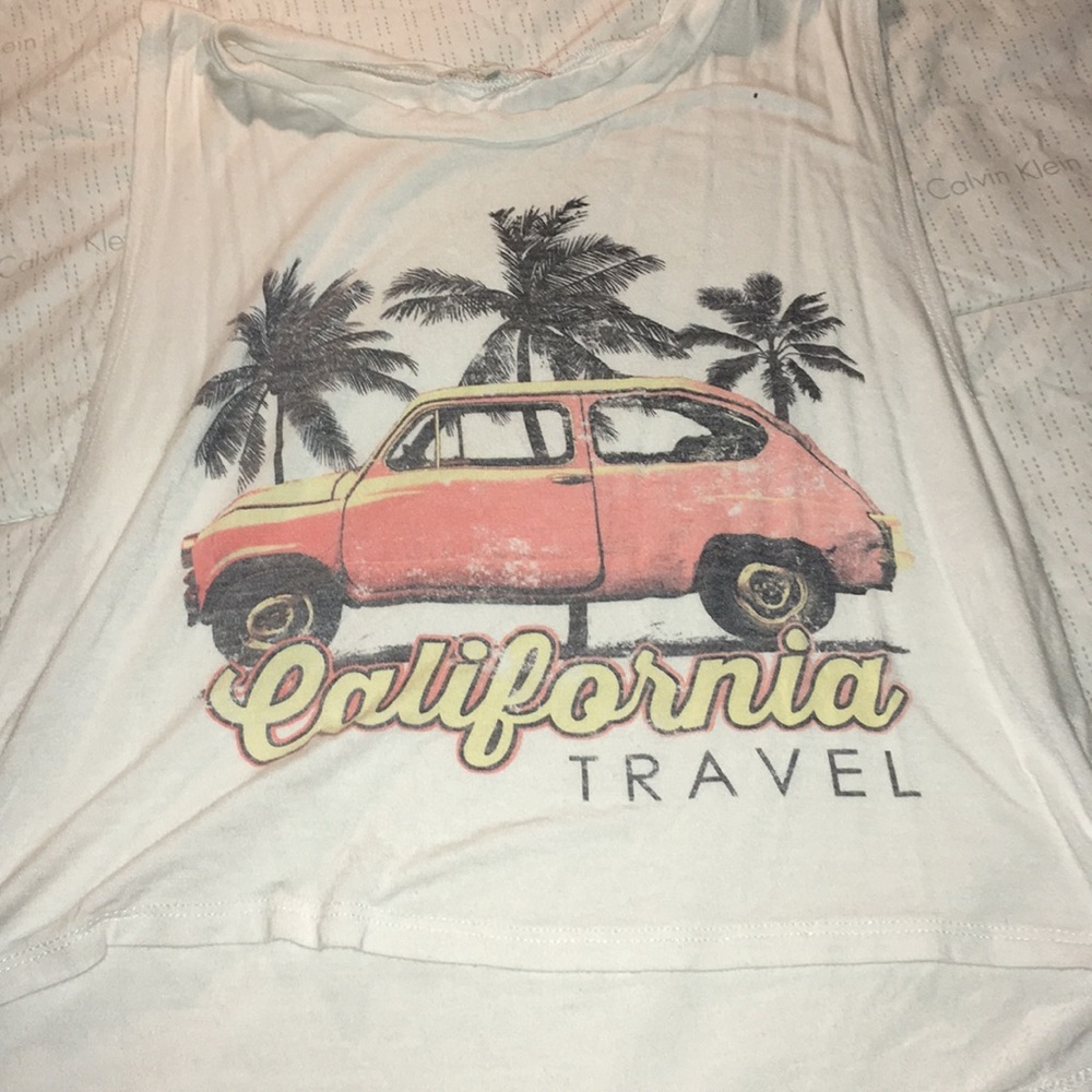 A California muscle tee